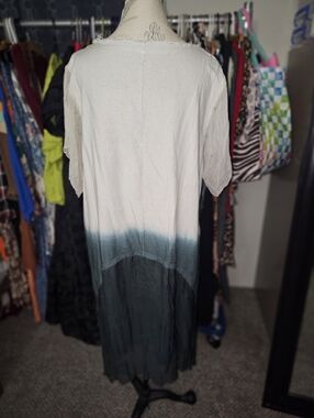 Dip-Dye Short Sleeve Midi Dress in Cream and Dark Teal